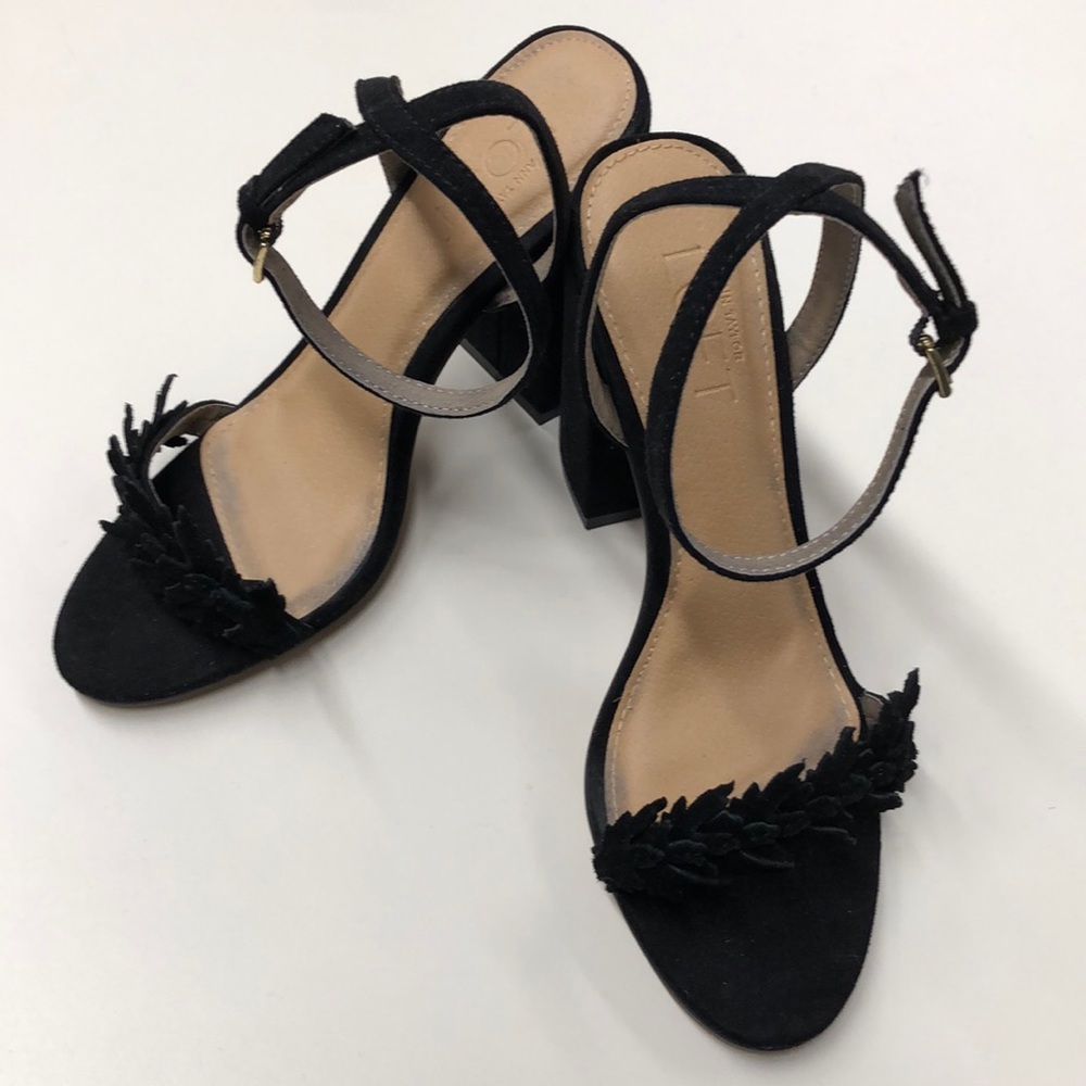 LOFT Leafed Block Heel Sandals - Size 6
